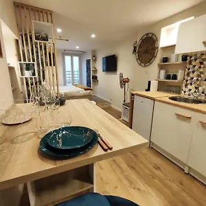  Apartment Studio Vieille Ville Tout Equipe Sans Ascenseur