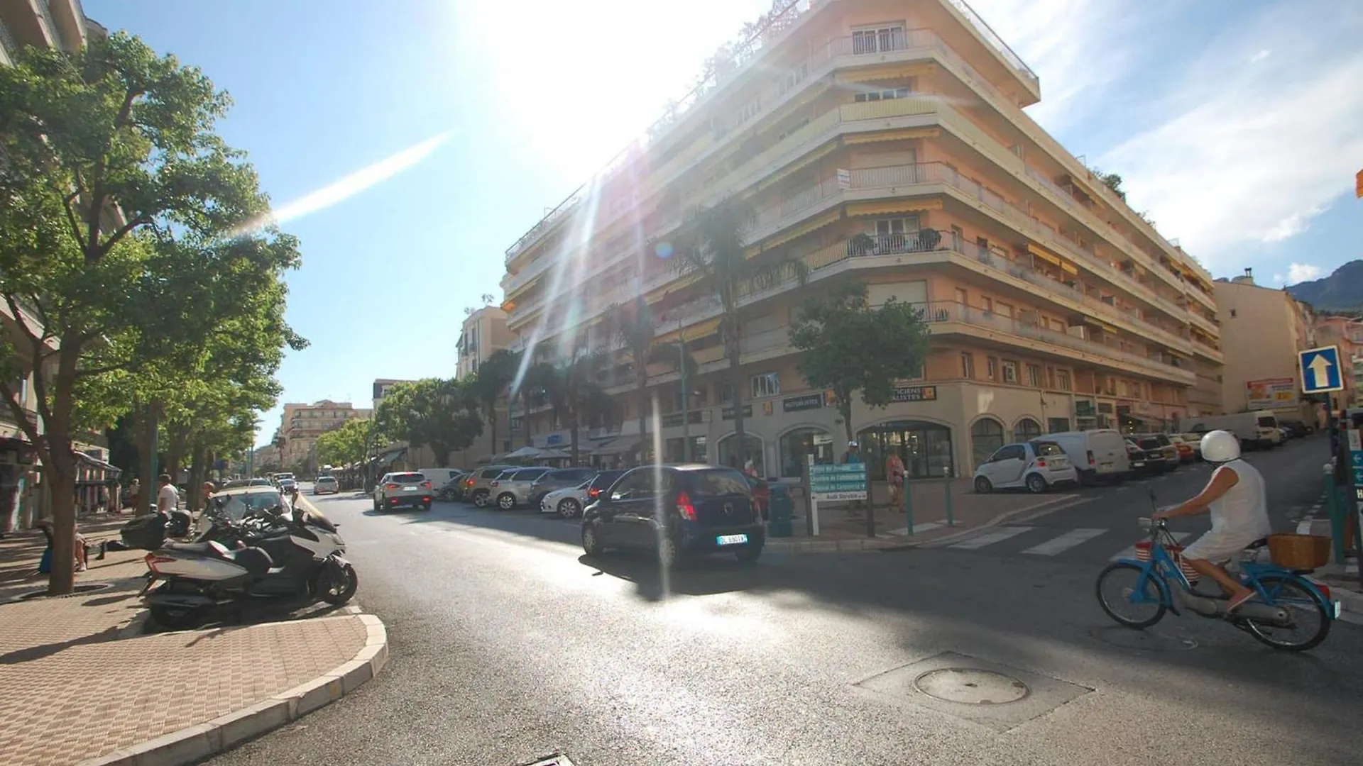 Agreable 2P Moderne En Centre-Ville, Proche Mer Avec Balcon, Menton - Fr-1-196-333 France