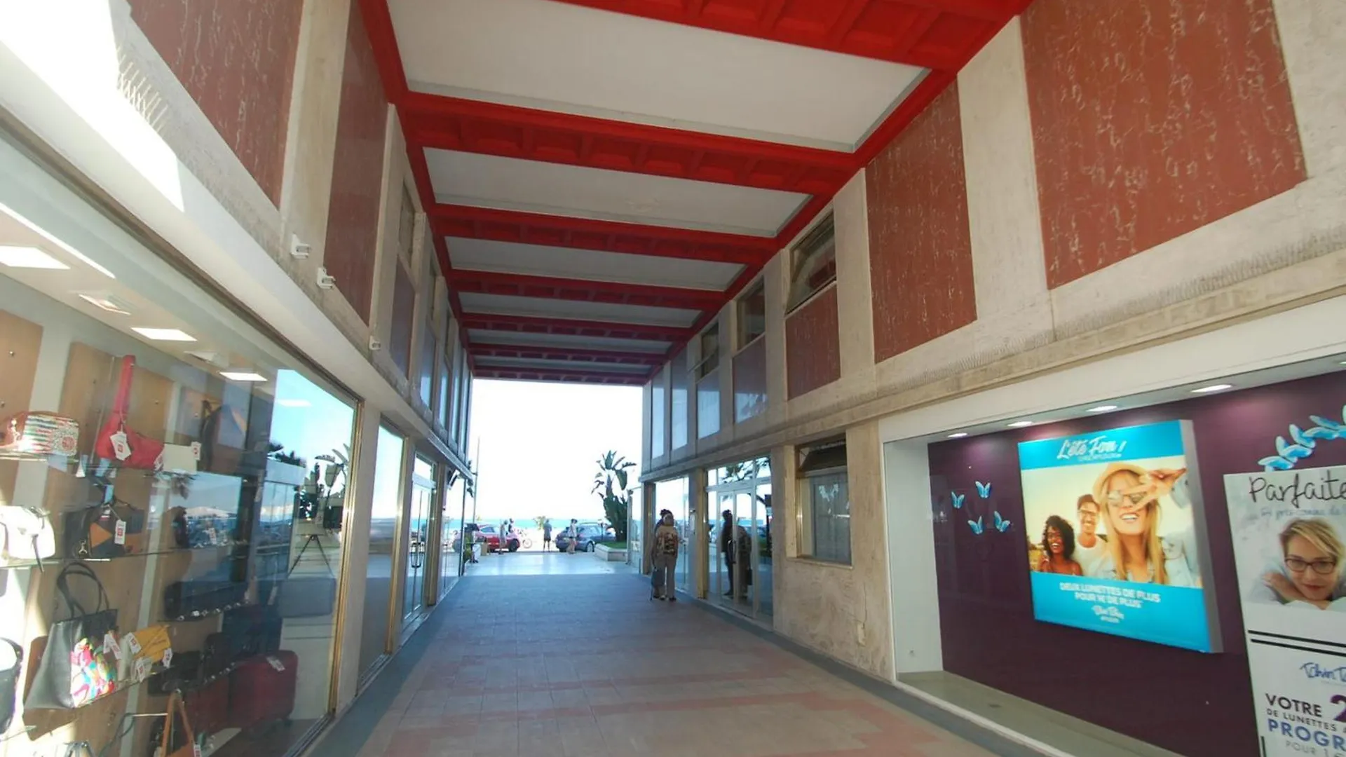 Agreable 2P Moderne En Centre-Ville, Proche Mer Avec Balcon, Menton - Fr-1-196-333